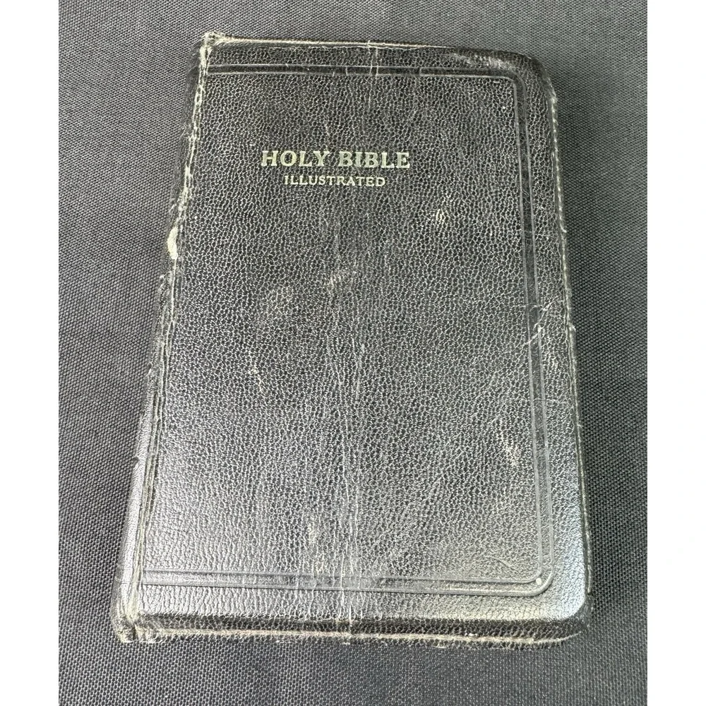 Vintage Holy Bible Black Cover With Zipper 4 1/2
